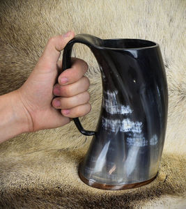 Jarra de Cerveza Vikinga de Alta Calidad, Estilo Europeo, Tallada, de Cuerno de Búfalo/Vaca, para Beber Vino, Café o Cerveza - Product Image 1