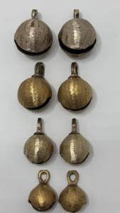 Campanas de vaca antiguas hechas a mano de latón chapado en oro, campanas decorativas rústicas para colgar en el hogar y el jardín. - Product Image 3
