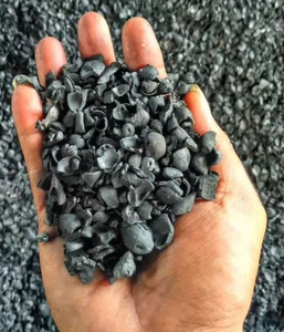 เปลือกปาล์มธรรมชาติอัดแท่งสำหรับปุ๋ยหมักในสวนเกษตร ปุ๋ยหมักในสวนผลไม้ และวัสดุปูรองพื้นสำหรับสัตว์ บรรจุภัณฑ์ก้อน 20 กก. จากออสเตรีย - Product Image 4