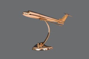 Fantastique sculpture d'avion en laiton faite à la main, décoration de table moderne, pièce d'art pour le salon - Product Image 2