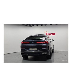 BMW X6 M50i 2022 con Volante a la Izquierda, Caja de Cambios Automática, Cámara Trasera, 39,049 km - Product Image 4