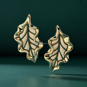 Servilletero de metal decorado con cristal de lujo para una decoración de fiesta glamorosa con un diseño elegante artístico hecho a mano - Product Image 3