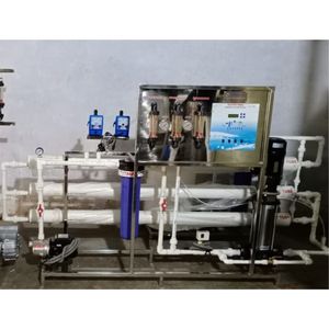 Sistema de Tratamiento de Agua por Ultrafiltración de 15 M/h (15000 LPH) con Membrana de Fibra Hueca y Bomba para Pretratamiento - Product Image 3