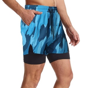 Shorts de sport 2-en-1 pour hommes, avec compression intégrée, imprimé tendance plage, poche téléphone, fabrication OEM en gros - Product Image 2