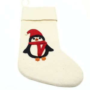 Ornement de Noël en feutre de laine en forme de pingouin, fait main, écologique, mignon, à suspendre - Product Image 4