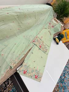 Vestido Sharara Étnico de Lujo con Bordado Elaborado y Dupatta de Chanderi - Product Image 4
