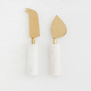Juego de Cuchillos para Queso con Mango de Resina de la Colección Hecha a Mano, con Hojas de Acero Inoxidable, Aptos para Lavavajillas y Microondas, para Servir y Cortar - Product Image 2