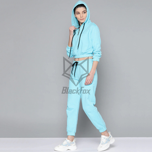 Survêtement à capuche bleu clair pour femme BlackFox, manches longues, couleur unie, pantalon de jogging décontracté avec poches latérales et cordon de serrage à la taille - Product Image 3