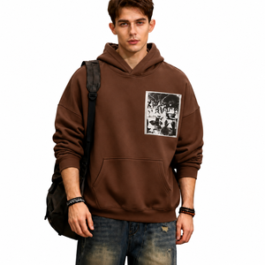เสื้อฮู้ดดี้พรีเมียมผู้ชายแบบสั่งทำ OEM ODM ลายการ์ตูนฤดูใบไม้ผลิ เป็นมิตรกับสิ่งแวดล้อม ผ้าฟลีซ 300 กรัม โรงงานผลิตเสื้อผ้า บังกลาเทศ - Product Image 5