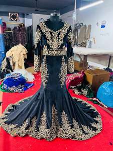 Kaftan noir brodé à la main - Product Image 4