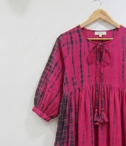 Robe midi tie-dye bohème pour femme, coupe ample, manches trois-quarts bouffantes, détails à franges, tenue décontractée d'été - Product Image 3