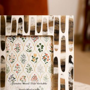 Premium Handmade Resin Photo <b>Frame</b> 4x6 | Luxury Tabletop <b>Picture</b> <b>Frame</b> | Home Decor & Gift Item - Product Image 3