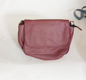 Bolso Bandolera Casual de Cuero Genuino para Mujer, Personalizable en Tamaño y Marca, para Uso Diario - Product Image 4