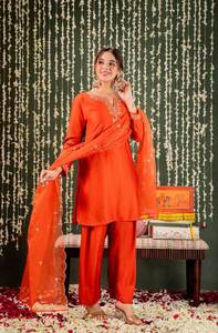 ชุดสูทผ้าไหมวิสโคสเชนเดรีเนื้อเนียนละเอียด ปักลายสวยงาม ไซส์ S ถึง XXL เหมาะสำหรับงานเลี้ยงหรูหราและงานพิธีต่างๆ - Product Image 4