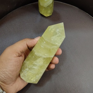 Tour de cristal de quartz citron poli, pointe de pierre précieuse jaune pour la décoration intérieure, la méditation et les cadeaux en gros - Product Image 3