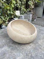 Grand saladier décoratif rond classique en béton écologique, artisanat en travertin avec logo personnalisé pour la décoration intérieure UO