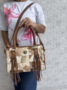 Nuevo Bolso de Hombro de Cuero Vacuno de Diseño Único con Borla de Piedra Azul, Estilo Occidental, para Uso Diario - Product Image 2