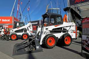 Cargadoras compactas Bobcat usadas con capacidad de carga nominal de 500 toneladas, bomba hidráulica Bosch Rexroth y motor Briggs & Stratton en venta - Product Image 4