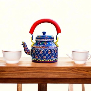 Bouilloire à thé en métal bleu marine peinte à la main, motif floral en treillis, art traditionnel du Rajasthan, artisanat décoratif indien de collection - Product Image 2