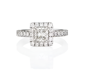 Bague de fiançailles en or blanc 14 carats avec diamant de laboratoire taille coussin E VVS Halo Pav certifié IGI, style ethnique, bague de mariage - Product Image 1