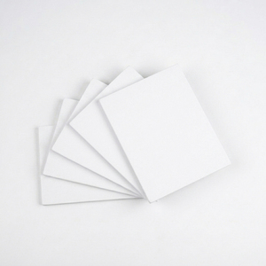 Tablero de Espuma de PVC-WPC Blanco, 18 mm de Espesor, 0.6 G/cm3 de Densidad, Sin Plomo, Resistente al Fuego y al Aceite, Paneles Celuka para Decoración de Interiores - Product Image 1