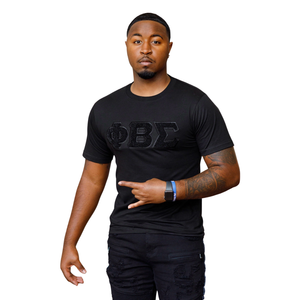 เสื้อยืด Phi Beta Sigma ผ้าเชนิลล์สีดำ สำหรับผู้ชาย ลายตัวอักษรกรีก เสื้อยืดพรีเมียมสำหรับสมาคมนักศึกษา แขนสั้น ทรงคลาสสิก สวมใส่สบาย - Product Image 1