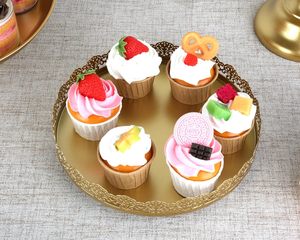 Support à gâteau en métal très demandé pour la décoration de gâteaux, les événements de bureau et la présentation décorative des aliments, disponible à un prix raisonnable - Product Image 6