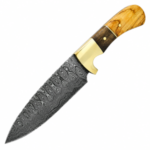 Cuchillo de caza para exteriores con patrón Damasco, hoja negra plateada, mango de madera marrón claro, guardacuchillo dorado y empuñadura remachada para camping - Product Image 6