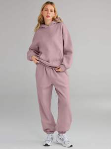 Conjunto deportivo de dos piezas para mujer, color rosa polvoriento, sudadera con capucha extragrande y pantalones jogger, ropa deportiva informal de lana para invierno, para el gimnasio. - Product Image 2