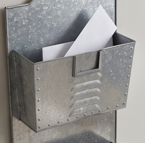 Elegante Buzón de Pared de Acero Galvanizado con Dos Compartimentos para Almacenamiento de Cartas y Documentos, Estilo Rústico - Product Image 2