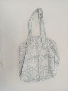Nouveau Sac Fourre-tout Matelassé en Coton Couleur Unie, Sac à Bandoulière Rembourré Doux, Tendance Esthétique, pour Ordinateur Portable, Quotidien, Voyage, Plage, avec Chaîne - Product Image 5