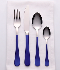 Ensemble de couverts élégant avec poignée violette et tête en argent pour salle à manger moderne, restaurant de fête de mariage et décor de table élégant - Product Image 1