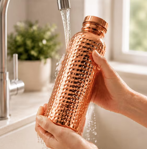 Botella de Agua Ecológica de Cobre Puro, Cuerpo Martillado, Superficie Lisa en el Cuello, Tapa Hermética, para Viajes, Yoga y Actividades al Aire Libre - Product Image 2