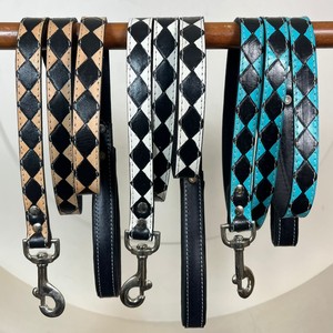 Laisses pour chien en cuir à carreaux noir et blanc, outillées à la main, solides et durables, personnalisées, de luxe et personnalisées en gros - Product Image 6