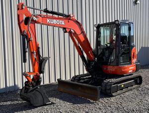 รถขุดขนาดเล็ก Kubota KX040-4 แบบมีห้องโดยสาร รถขุดตีนตะขาบขนาดกะทัดรัด ระบบไฮดรอลิก สำหรับงานก่อสร้างในฟาร์ม - Product Image 4