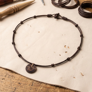 Cordón de Cuero Genuino Marrón Oscuro Antiguo de Primera Calidad de 2 mm, Cuerda Redonda para Fabricación de Joyas, Manualidades y Accesorios de Bricolaje, 100 Metros - Product Image 4