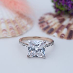 Nouvelle bague de fiançailles pour femme en argent S925, sertie de diamants carrés à quatre griffes, bijou de mariage de luxe léger, exquis et tendance, de haute qualité - Product Image 1