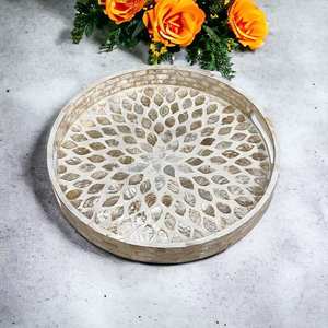 Assiette décorative ronde en nacre avec motif de feuilles, design luxueux, durable, passe au lave-vaisselle, décoration pour la maison - Product Image 1