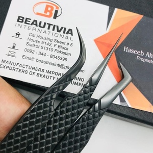 Pinzas profesionales de Extensión de pestañas de acero inoxidable Diamond Grip logotipo personalizado Plasma negro herramienta de Punta puntiaguda - Product Image 5