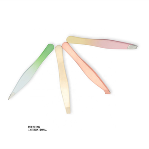 Mini ensemble personnalisé de 4 pièces Mini pince à sourcils colorée Outil d'épilation de cheveux de beauté Pointes inclinées pour les poils incarnés - Product Image 4