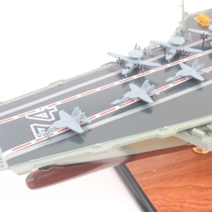 Porte-avions USS GERALD R. FORD CVN 78 - Maquette artisanale de porte-avions américain - Product Image 2