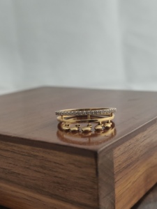 Anillo de Corona Namivaa, Diseño Minimalista Apilable, con Incrustaciones, Elegante para Uso Diario, Acabado Pulido - Product Image 4