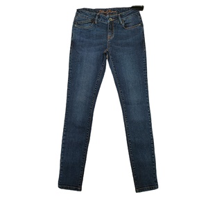 Jeans d'été en coton vintage taille moyenne pour femmes personnalisé OEM ODM bleu moyen lavage poches en détresse broderie respirant - Product Image 1