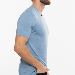 Camisetas ligeras de secado rápido 100% algodón para hombre, estampadas, con cuello en V, ropa de moda a bajo precio, camiseta holgada con cuello en V para hombre - Product Image 3