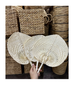 Abanico Plegable de Bambú Vintage, Hecho a Mano, con Patrón Grabado, Decoración para Fiestas, Regalo - Product Image 1