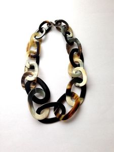 Collar de cuerno de búfalo hecho a mano, joyería de moda, cadena de cuerno natural, collar llamativo para damas - Product Image 6