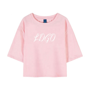 เสื้อยืดครอปสีชมพูทรงโอเวอร์ไซส์ แขนครึ่งตัว คอกลม ผ้าเจอร์ซีย์คอตตอน 100% สวมใส่สบาย พิมพ์ลายโลโก้ด้านหน้า ดีไซน์ทันสมัยสำหรับผู้ชาย - Product Image 5