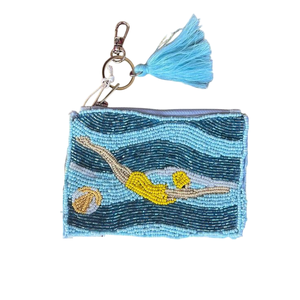 Pochette zippée artisanale perlée motif nageur, mini sac fourre-tout brodé avec porte-clés à pompon - Product Image 4
