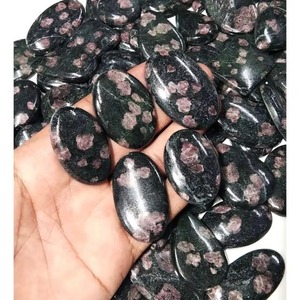 Piedras sueltas de rubí negro natural en forma de cabujón, mezcla de formas, para la fabricación de joyas, precio al por mayor, lote de piedras preciosas pulidas a mano. - Product Image 2
