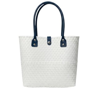 Proveedor Mayorista de Bolsos y Bolsas de Mano de Plástico Tejido a Mano Personalizados, Material Duradero Entrelazado para Moda, Viajes y Playa - Product Image 1